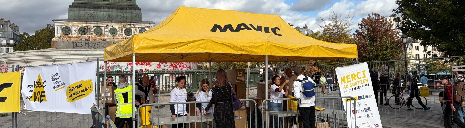 1000 casques pour 1000 vies : les casques Crossroad de Mavic distribués aux étudiants parisiens