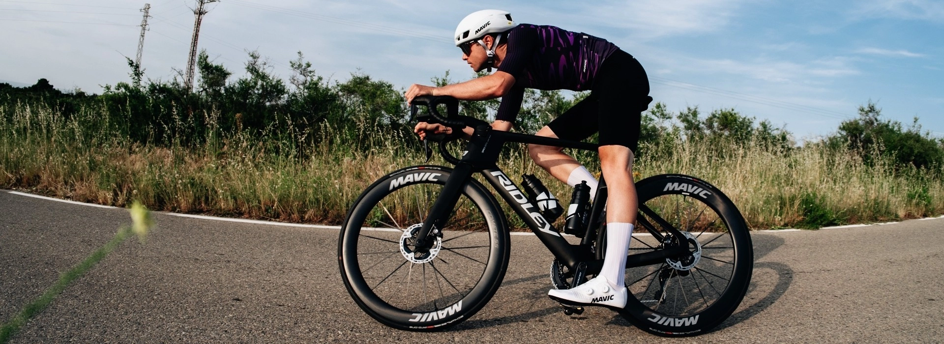 High-performance carbon road wheels: Mavic expertise