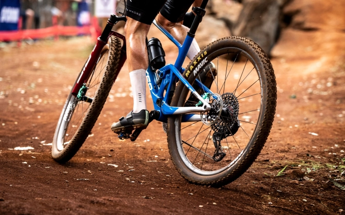 MAVIC DEVIENT FOURNISSEUR OFFICIEL DE LA WHOOP UCI MOUNTAIN BIKE WORLD SERIES MAVIC DEVIENT FOURNISSEUR OFFICIEL DE LA WHOOP UCI MOUNTAIN BIKE WORLD SERIES