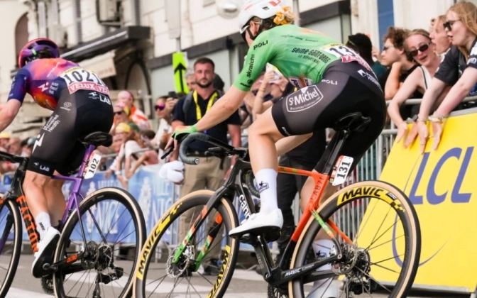 A Club Betting Its Future on Womens Racing: Mavic and St Michel-Preference Home-Auber93