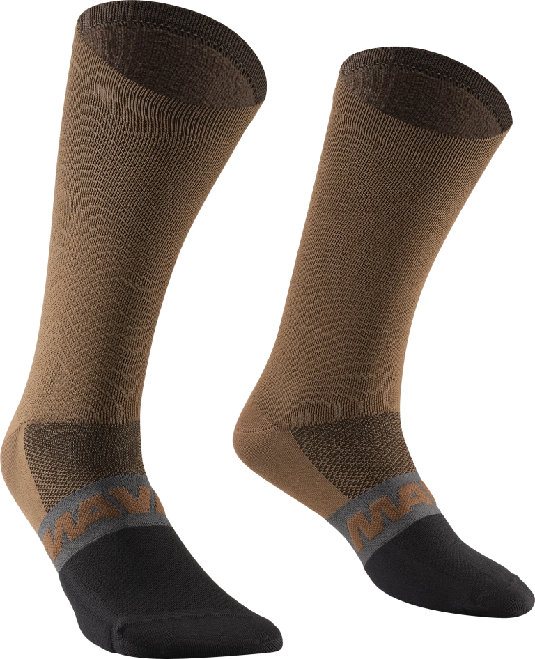 ESSENTIAL HIGH SOCKS ESSENTIAL HIGH SOCKS
