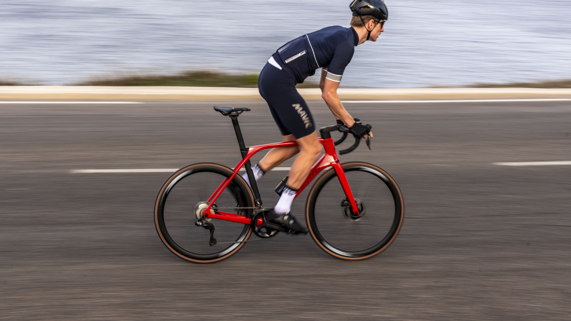 3bikes.fr - Cosmic S 42 - "La performance carbone à prix imbattable"