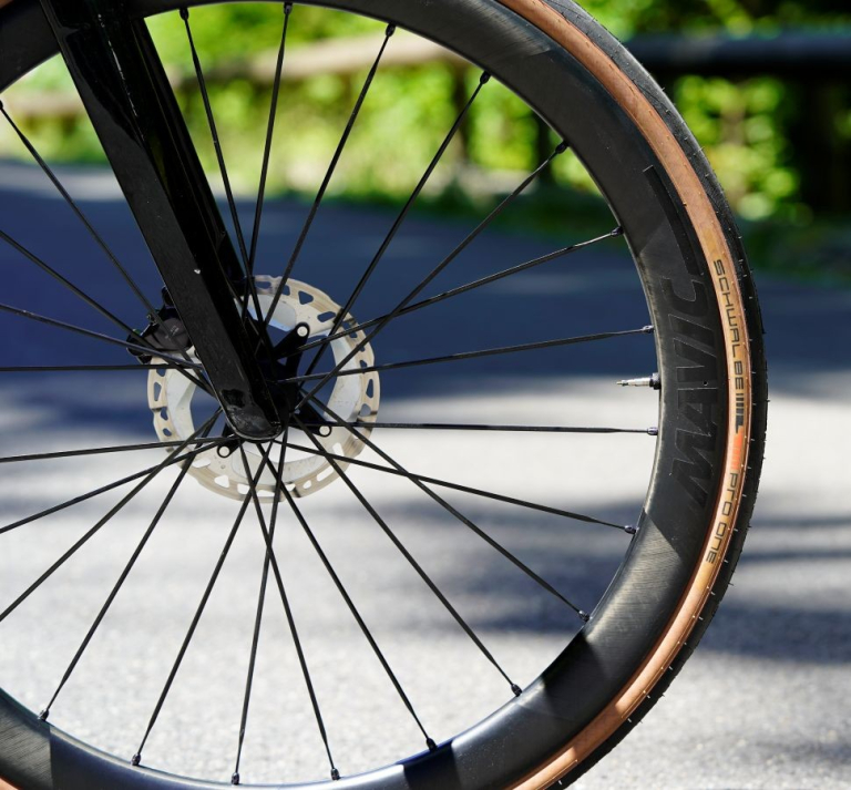 Mavic - ハイエンドホイール、リム、自転車用アクセサリー