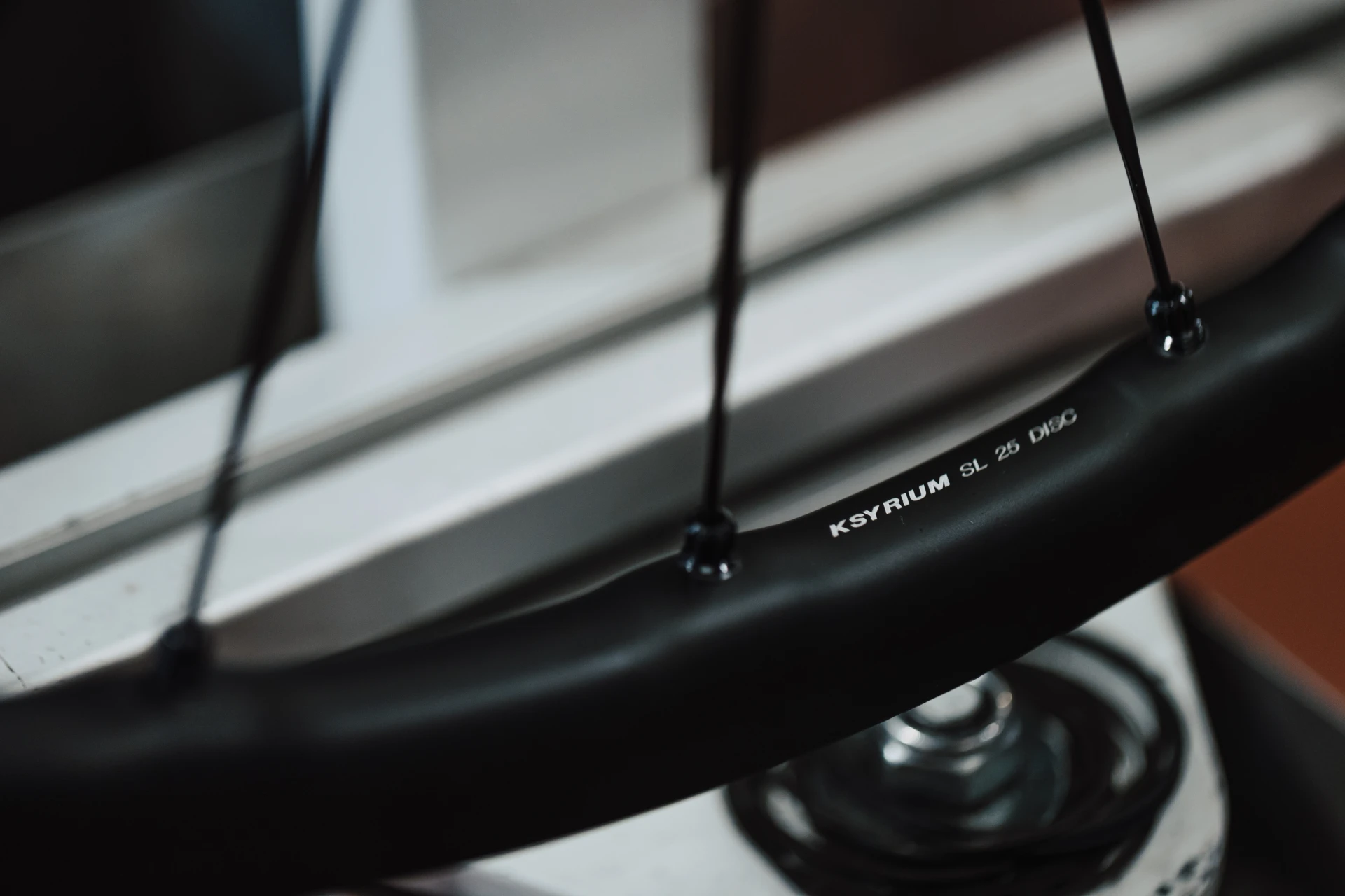 ロープロファイルリム - Mavic