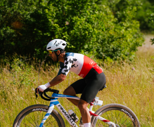 Victoria de Hugo Dréchou en la Gravel World Series de Millau
