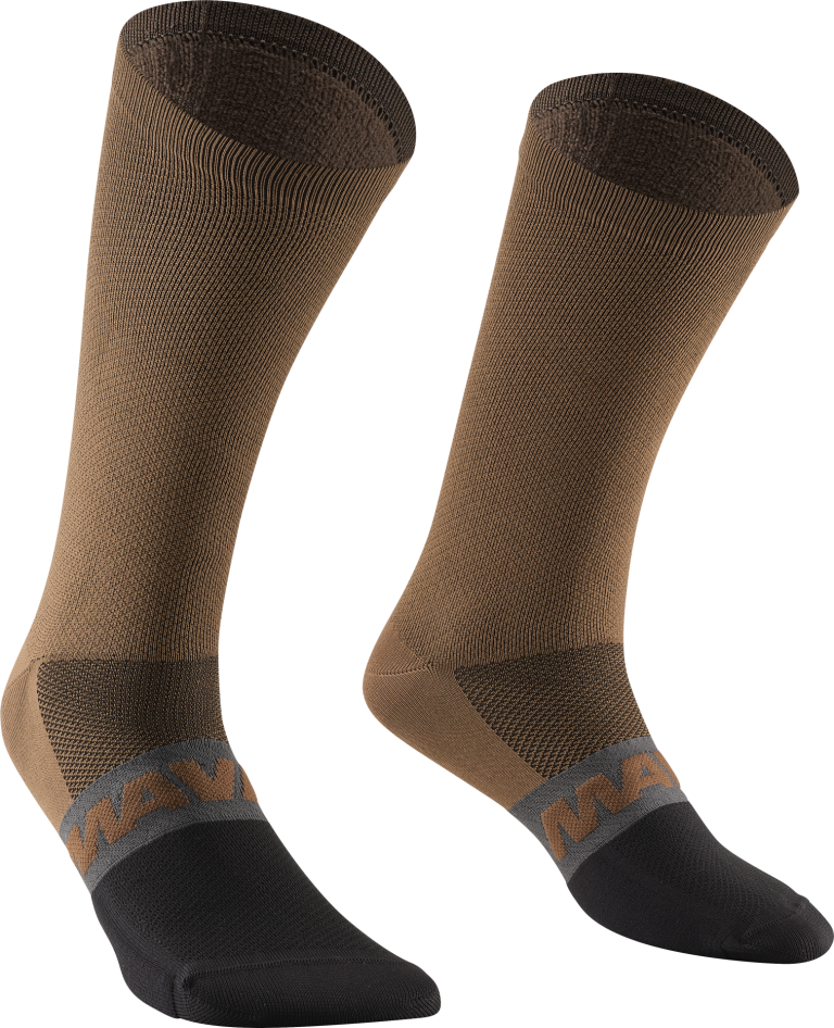 ESSENTIAL HIGH SOCKS ESSENTIAL HIGH SOCKS