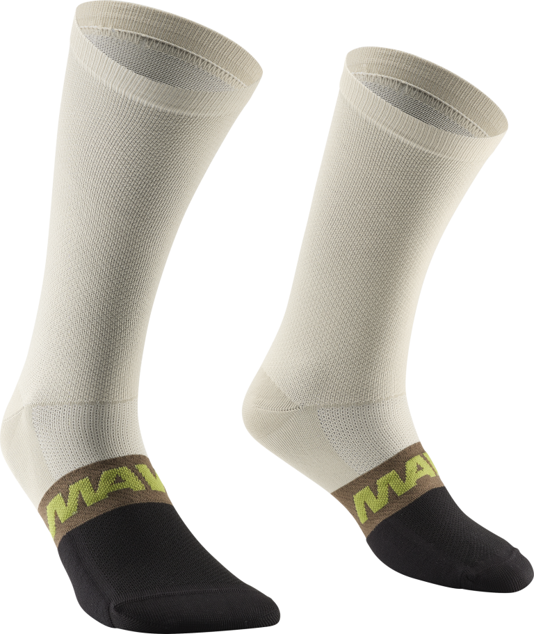 ESSENTIAL HIGH SOCKS