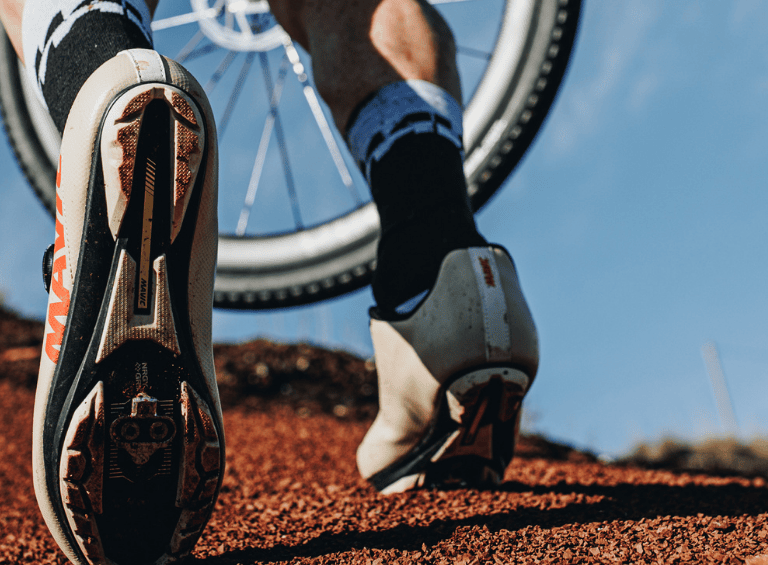 Fahren Sie weit. Gehen Sie, wenn es nötig ist. Starten Sie schnell wieder durch.