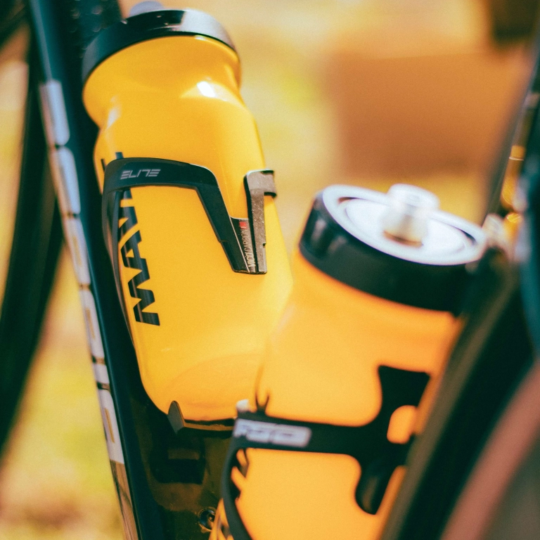 Drink easily while riding: smooth flow, no odor, safe materials.
